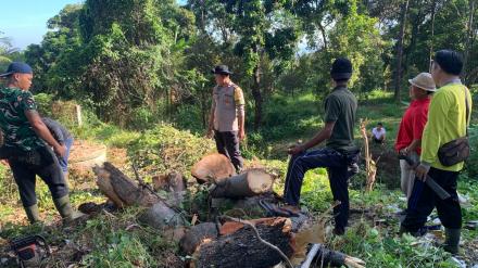 Kegiatan Jumat Bersih